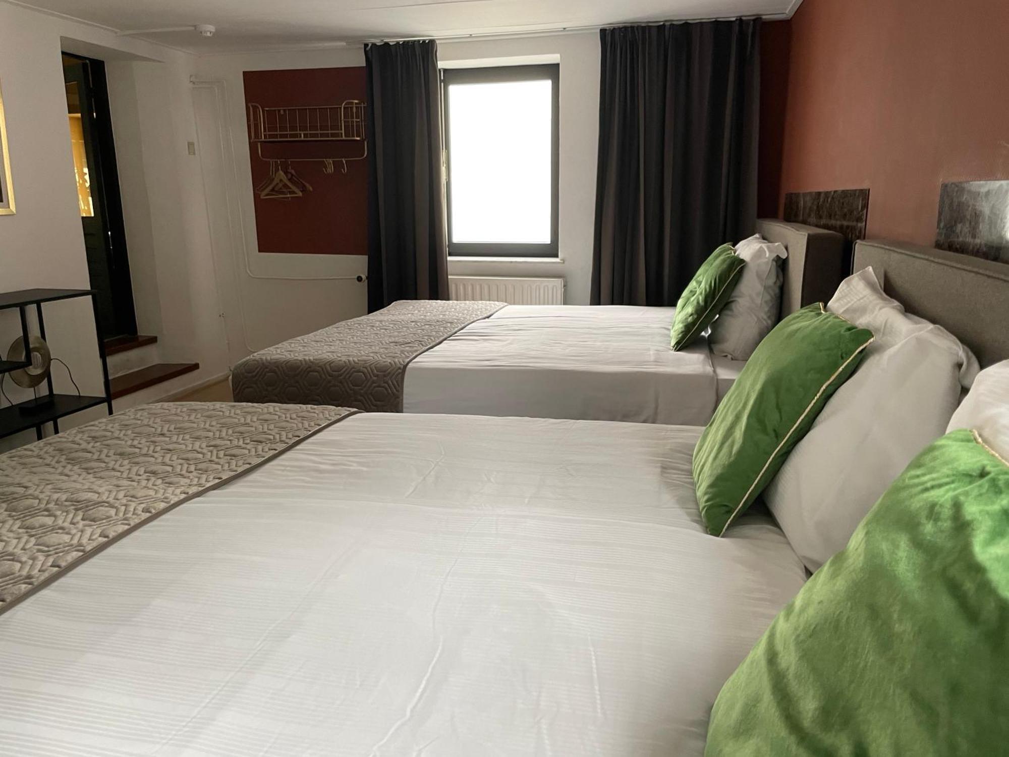 Valkenhof Hotel 2*